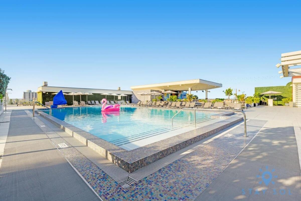 Rooftop Pool - Balcony - Hollywood Beach Broad - Walk المظهر الخارجي الصورة